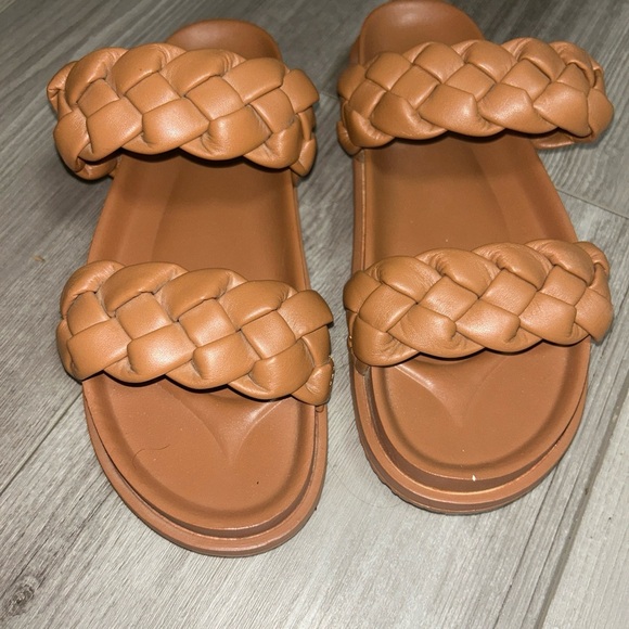 Qupid Shoes - Qupid Women’s Camel Brown Flat Sandal Size True 7 Braided